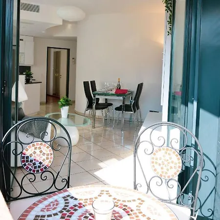 Central City Suite Apartment Lugano